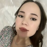 Sakura_chansan webcam model