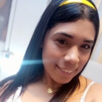 Michell_Rabbitt Adlı Modelin Çevrimdışı Sohbet Odası