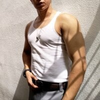 Model MrOculto