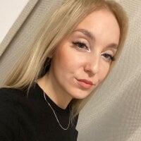 Dina_Toni's Offline Chat Room