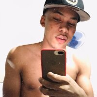 gonzalez_27's Offline Chat Room