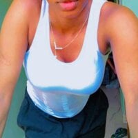 Petite-Aisha webcam model