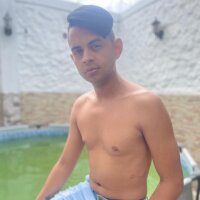 Model latinboy_hot1998