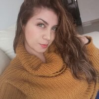 SaraHenaos' Offline Chat Room