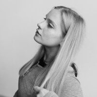 LeighannProo webcam model