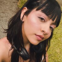 Anayna_Vixen's Offline Chat Room