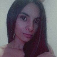 Britany_bell's Offline Chat Room