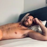 White_Cock_Down's Offline Chat Room