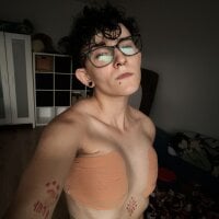 غرفة دردشة TransFemToMale دون اتصال