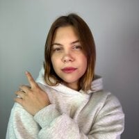 SheraVeney webcam model