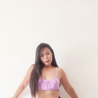 Asiahotie13's Offline Chat Room