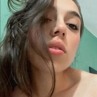 perla_c's profile image'