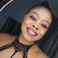 BouncyTitties webcam