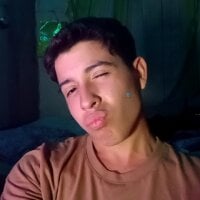 Max_Valenzue
