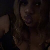 adriannamm webcam model