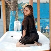 sara_lexx's Offline Chat Room