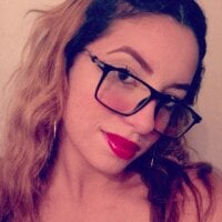 غرفة دردشة _02cherlotteSofia_12 دون اتصال