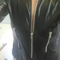 classynaughtymistressn Offline chat-huone