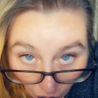 Iceprincess2bad4u webcam