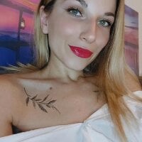 AgnesAlexis' Avatar Pic