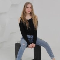 GoldenVelvet's Offline Chat Room