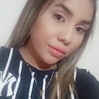 annyluxury's Offline Chat Room