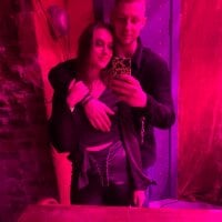 AlexaloveDenis' Offline Chat Room