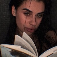 EvaLuxuryyy Adlı Modelin Çevrimdışı Sohbet Odası