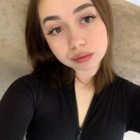 Phòng Chat Ngoại tuyến Cleo_shy_