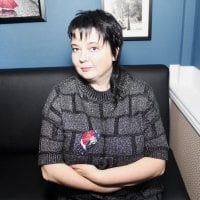 Clementina_Cox's Offline Chat Room