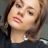 nadia_ali18 offline chatrum