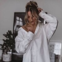 NickyAdamidi webcam model