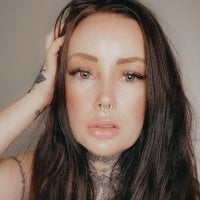 Achleyrose Adlı Modelin Çevrimdışı Sohbet Odası