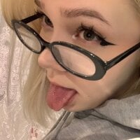 BellaPurr webcam