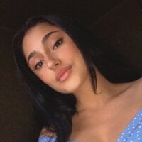 Tiffany_Hola's Offline Chat Room