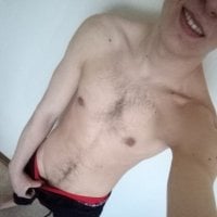 ColinSwee Adlı Modelin Çevrimdışı Sohbet Odası