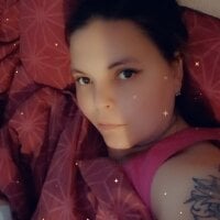 SinlessLip24 webcam model