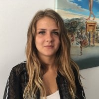 LILIANA_WHITE Ruang Obrolan Offline