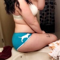 Chloeebabee's Offline Chat Room