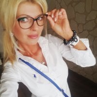 AngelaBlonde Offline Chatrum