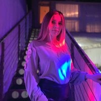 AnnisDobbs webcam model