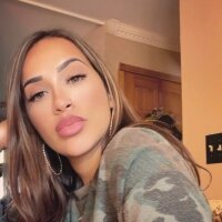 غرفة دردشة raeloveeeee دون اتصال