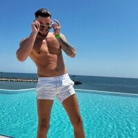 Diamondmikee fully nude on webcam for live porn video chat