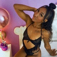 SaraBanksXXX's Offline Chat Room