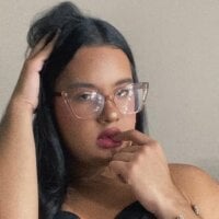 Luna_Harrison webcam