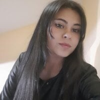 Minnie_Aniston