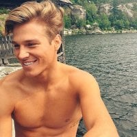 tomvillain webcam model