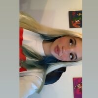 Alina_Lee_t