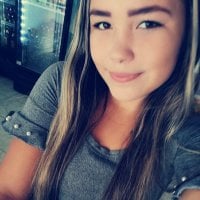 babysweet19's Offline Chat Room