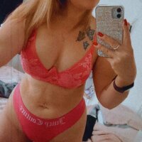 Xxcurvyjessiexx fully nude on webcam for live porn video chat